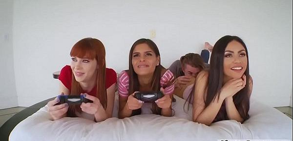  College party big tits first time Gamer Girls